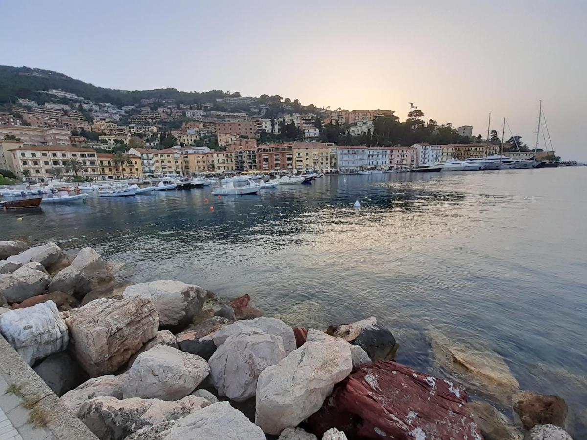 Pilarella Gallery Trilocale Vistamare Porto Santo Stefano  Bagian luar foto